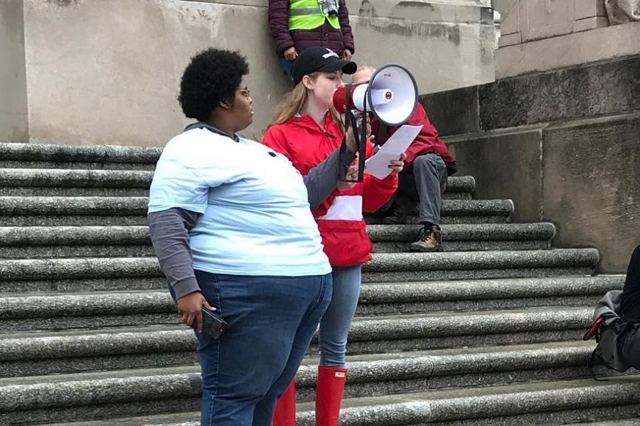 Sophomore Mary Thomas delivers prepared remarks at the Memphis Womens March.